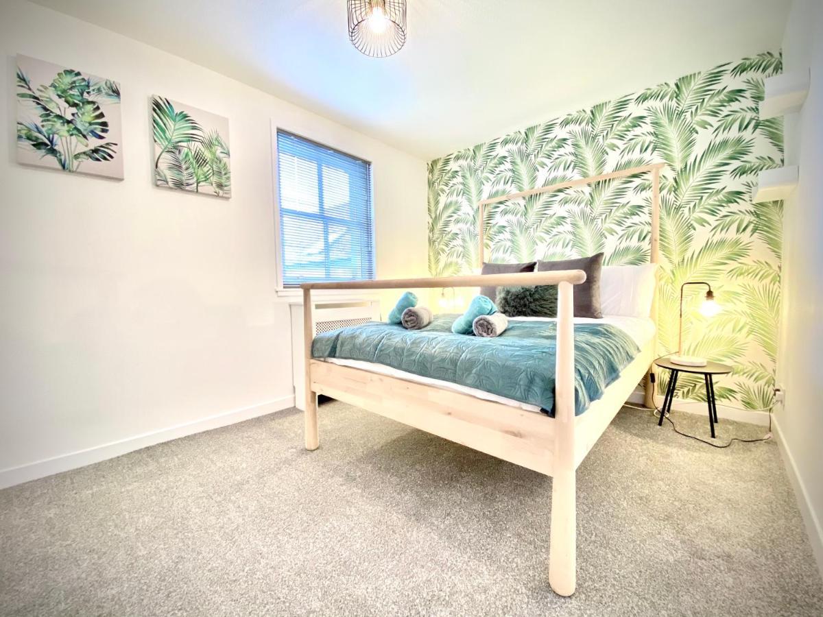 Stylish Central 2 Bedroom Apartment - Free Parking, Free Wifi オークニー諸島 エクステリア 写真